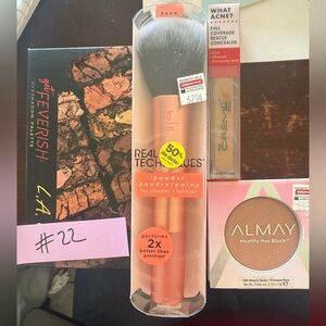 Real Techniques Powder Brush and Almay Blush Set